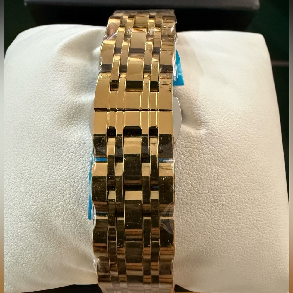 Invicta Women's Gold Watch with Pink Dial - Picture 3 of 3